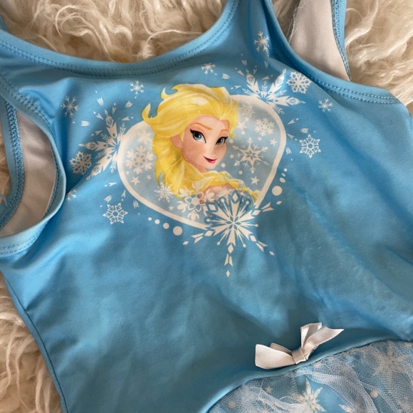 Girls Disney’s Elsa swimsuit. Size 4T - Picture 3 of 5